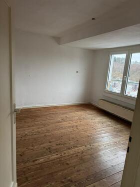 Foto - 2 ZKB + Spitzboden in bester Lage & WG geeignet