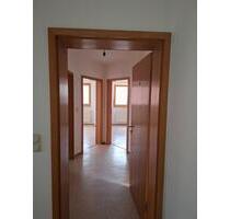 Zentral gelegene 2-Zimmer-Wohnung mit Stellplatz im Herzen von Ebensfeld 52504