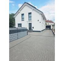 KFW 40+ Haus, wohnen mit Charakter: Freistehendes Einfamilienhaus - Lambsheim