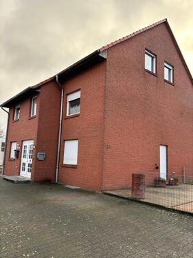 Foto - Großes Einfamilienhaus mit mehreren Wohneinheiten PROVISIONSFREI