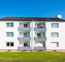 Frisch gestrichene 3-Zimmerwohnung mit Balkon, Laminat und Wannenbad in Rotenburg - Rotenburg (Wümme)