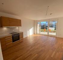 Erstbezug - 2,5 Zimmerwohnung mit TG, EBK und Garten in Öhringen