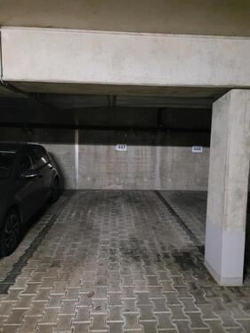 Foto - Tiefgarage Stellplatz - 80,00&nbsp;EUR Miete,