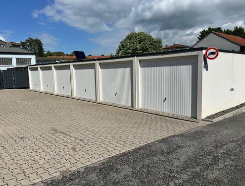 Foto - Doppelgaragen Vermietung (überwachter, beleuchteter Garagenhof)