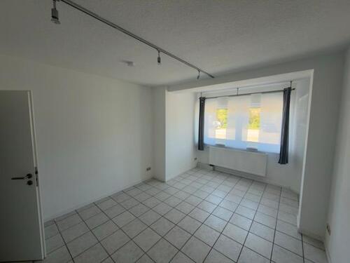 Foto - Moderne 2-Zimmer-Wohnung mit separatem Eingang und Parkplatz