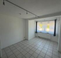 Moderne 2-Zimmer-Wohnung mit separatem Eingang und Parkplatz - Homburg