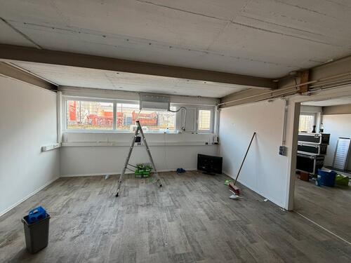 Foto - Lagerfläche im UG mit Lastenaufzug und Personenzugang ca. 100m²