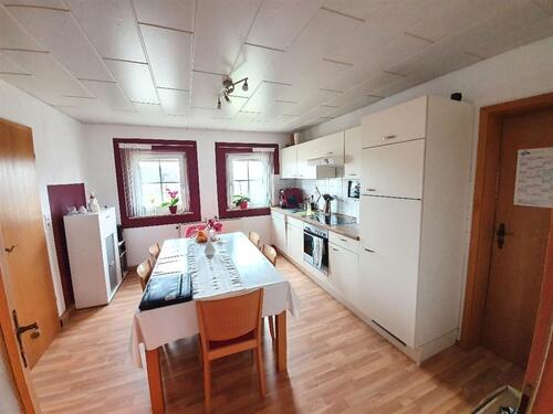 Foto - 2.5 Zimmer Dachgeschoßwohnung zur Miete in Ebensfeld