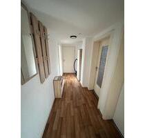 ***Helles WG-Zimmer mit in zentraler Lage zu vermieten*** - Krefeld