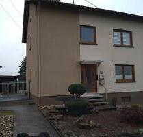 Vermiete 2 ZKB in ruhiger Lage - 500,00&nbsp;EUR Kaltmiete, ca.&nbsp; 67,00&nbsp;m&sup2; in Schiffweiler (PLZ: 66578)