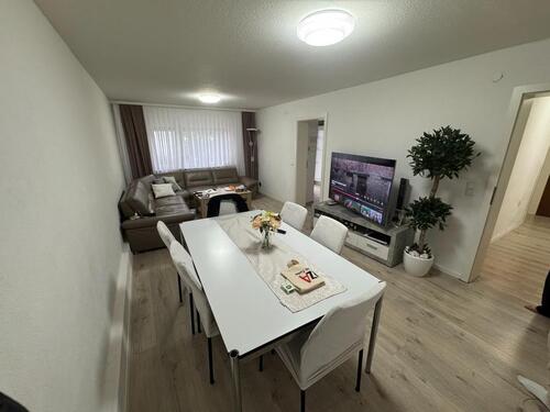 Foto - 3-Zimmer-Wohnung in Edingen – Nähe Haltestelle, Souterrain