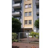 Helle 2-Zimmer-Dachgeschoss-Wohnung nähe Galluswarte zu vermieten - Frankfurt am Main Gutleutviertel