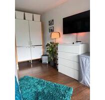 Helle Wohnung mit Balkon, Küche, Aufzug und separatem Abstellraum - Homburg