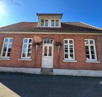 Schöne 2-Zimmer-Wohnung mit großer Dachterrasse, EBK, Stellplatz - Lingen (Ems) Damaschke