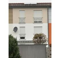 Reihenmittelhaus komplett neuwertig renoviert - Ingolstadt Münchener Straße