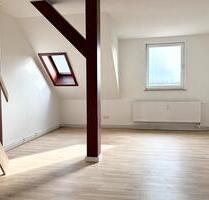 Hilbersdorf * frisch renoviert * Maisonette * Eckwohnzimmer * frei - Chemnitz Ebersdorf