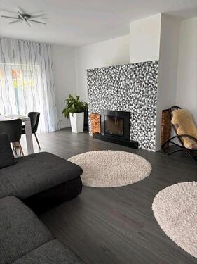 Foto - Modernes Familienhaus mit Designer-Küche, Kamin, Sauna & Garten