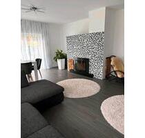 Modernes Familienhaus mit Designer-Küche, Kamin, Sauna & Garten - Pattensen