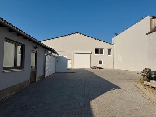 Foto - Halle zu vermieten - 1.800,00 EUR Kaltmiete,