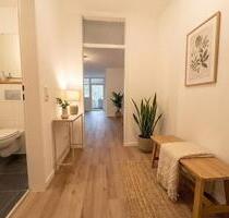 Renovierte 3-Zimmer-Wohnung mit Loggia, Gäste-Duschbad und direktem Badzugang zum Elternzimmer - Siegen