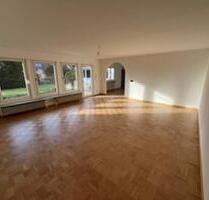 sehr schönes Einfamilienhaus mit großem Garten in ruhiger Lage - Schwalbach am Taunus