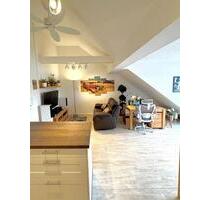 Liebevoll möblierte 2-Zimmerwohnung mit Balkon – bezugsfrei, ruhig & mitten in Fürth