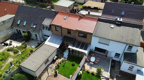 Foto - Gepflegtes Reihenhaus mit Wintergarten, Garten, Keller & Garage