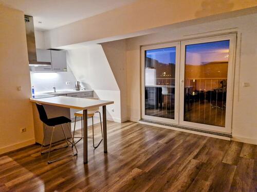 Foto - 2 Zi. 64qm Dachgeschoss Whg, EBK, 3min zu Fuß zum Bhf Jena West