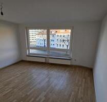 Lichtdurchflutete 2-Zimmer-Wohnung mit Balkon zum Wohlfühlen - Hildesheim