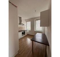 Wohnen mit Wohlfühlfaktor – 3-Raum-Schmuckstück mit moderner Küche in zentraler Lage - Glauchau