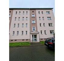 Renovierungsbedürftige 2-Zimmer-Wohnung im 3. OG in Zwickau