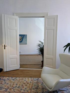 Foto - Helle Praxisräume in einem stilvollen, denkmalgeschützten Altbau