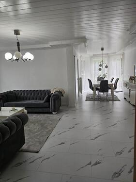 Foto - Helle 4-Zimmer-Wohnung (115qm) mit Terrasse & 3 Stellplätzen