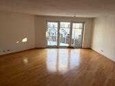 Foto - 2-Zimmer-Küche-Bad 72 qm - 900,00&nbsp;EUR Kaltmiete, ca.&nbsp; 72,00&nbsp;m&sup2;