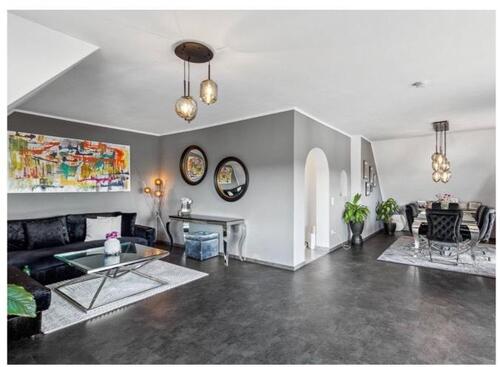 Foto - Sanierte 5-Zimmer Eigentumswohnung in Hennef mit Garten