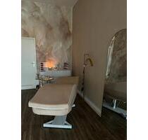 Kosmetik Zimmer zu vermieten - 500,00 EUR Kaltmiete, ca.  20,00 m² in Berlin (PLZ: 12679) Marzahn-Hellersdorf