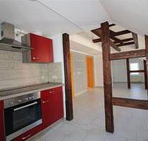 Ideal für Singles oder Paare: Attraktive Dachgeschosswohnung mit Stellplatz; auch Kauf möglich - Zella-Mehlis