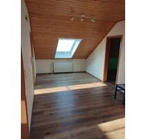 Dach - Wohnung - 640,00&nbsp;EUR Kaltmiete, ca.&nbsp; 86,00&nbsp;m&sup2; in Kalbach (PLZ: 36148)