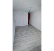Schlafzimmer - 525,00 EUR Kaltmiete, in Erlangen (PLZ: 91056) Alterlangen