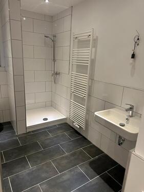 Foto - Top renovierte 3-Zimmer Wohnung, neues Badezimmer, ca. 75 qm