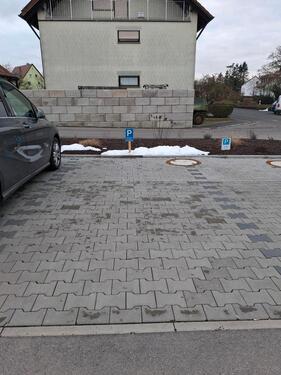 Foto - Parkplatz-Stellplatz - 30,00&nbsp;EUR Miete,