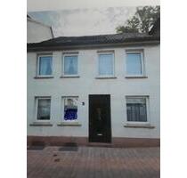 Haus zu verkaufen - 100.000,00 EUR Kaufpreis, in Lemgo (PLZ: 32657)