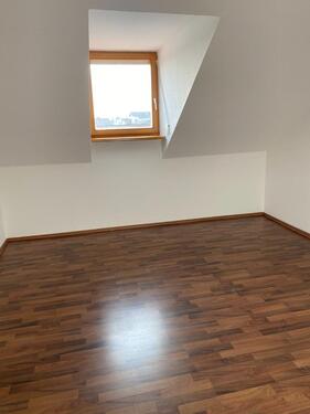 Foto - 2-Zimmer DG Wohnung - 410,00 EUR Kaltmiete,