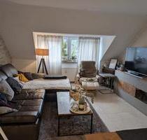 Stilvolle Dachgeschoss Wohnung zu vermieten in Essen-Frohnhausen