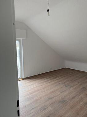 Foto - 3-Zimmerwohnung mit Balkon - 890,00&nbsp;EUR Kaltmiete, ca.&nbsp; 82,00&nbsp;m&sup2;