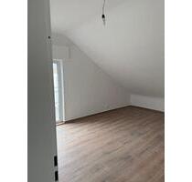 3-Zimmerwohnung mit Balkon - 890,00&nbsp;EUR Kaltmiete, ca.&nbsp; 82,00&nbsp;m&sup2; in Sinzig (PLZ: 53489)