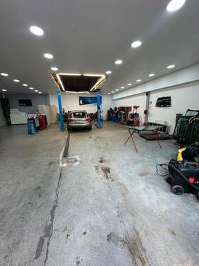 Foto - KFZ-Werkstatt in Köln-Niehl zu vermieten
