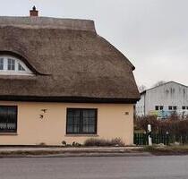 Haus auf der Insel Rügen , Doppelhaushälfte 1813qm Eigentum - Putbus