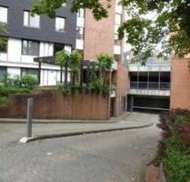 Parkhaus-Stellplatz am Uhrturm (Hannover-Döhren)–Sicher & Trocken