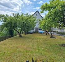 Wohnhaus mit großem Grundstück - 220.000,00&nbsp;EUR Kaufpreis, ca.&nbsp; 151,00&nbsp;m&sup2; in Breidenbach (PLZ: 35236)